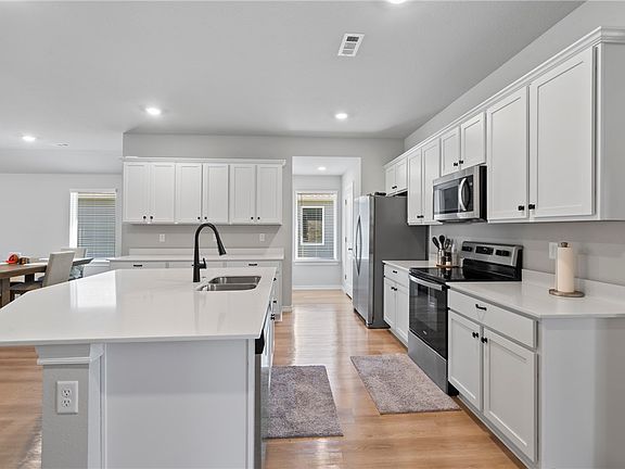 5th image of 503 Cattleman Ln