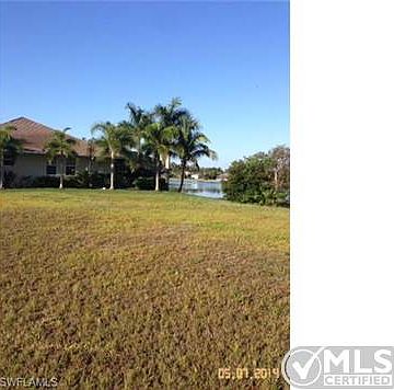 3rd image of 15370 Briarcrest Cir