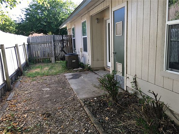 5th image of 12215 Dundee Dr #B