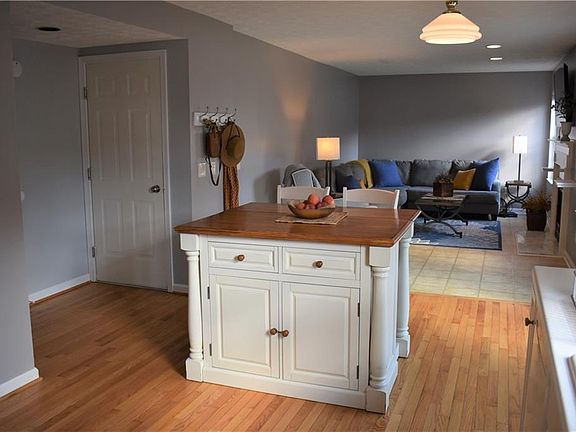 4th image of 3458 Dewberry Ln