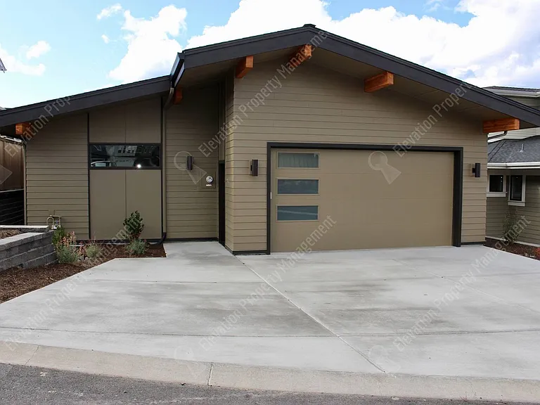 3038 NW Clearwater Dr — Photo 21