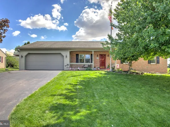 559 Greenview Dr, Denver, PA 17517