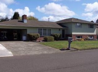 2900 Country Club Dr, Reedsport, OR 97467