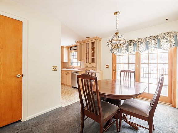 5th image of 95 Ripplewood Dr