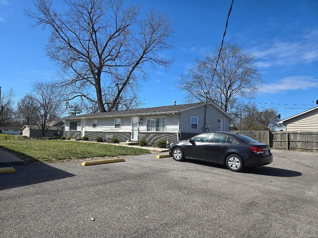 1409 West Dr photo 1
