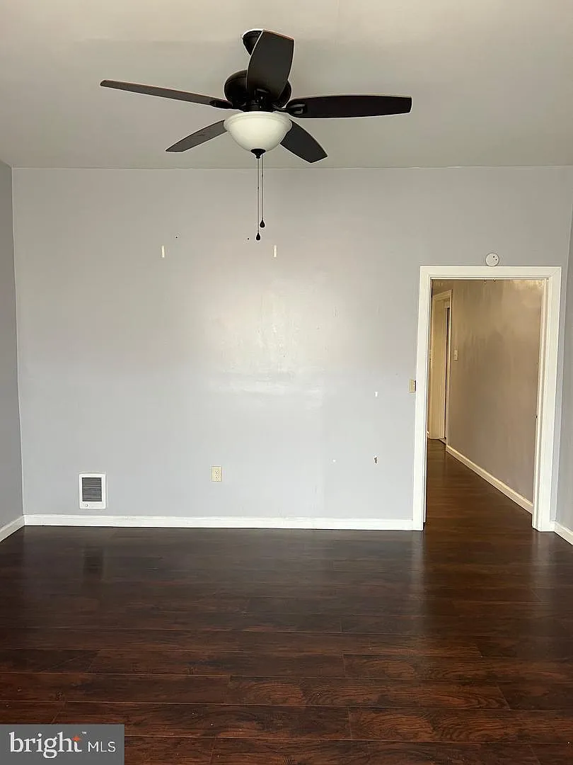 2 bed, 2000 sqft, $1,350 — Photo 4