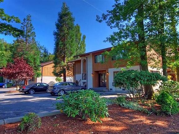 Milton Apartments - Autumn Village Apartments - Front Exteriors