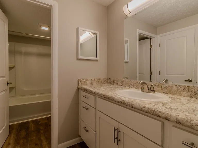 The Tides 1510 Veterans Dr — Photo 9