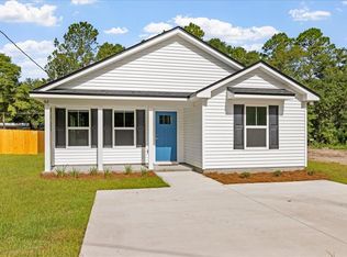 62 Friendship Ln, Crawfordville, FL 32327