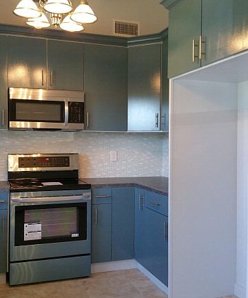 2nd image of 922 Palm Blvd