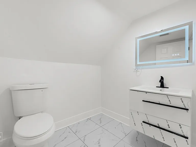 8324 S Kingston Ave — Photo 11