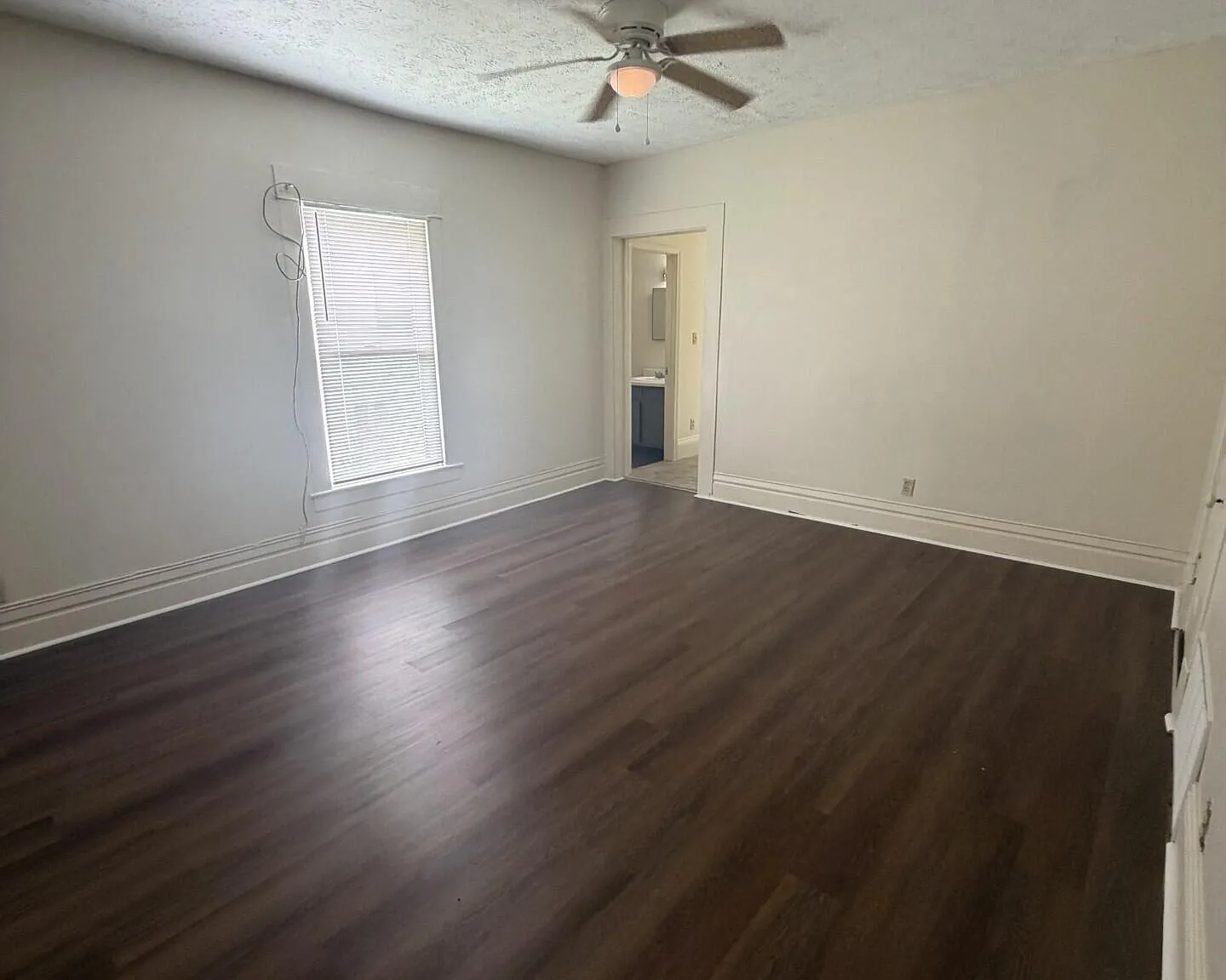 1 bed, 1.0 bath, 700 sqft, $995 — Photo 3