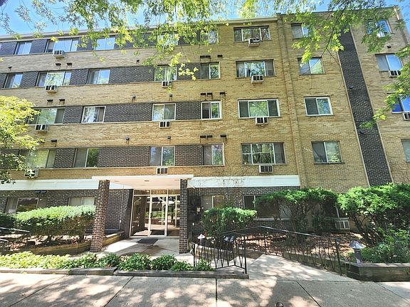 2nd image of 7306 N Winchester Ave APT 203