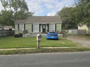 1945 Pascagoula St, Pascagoula, MS 39567
