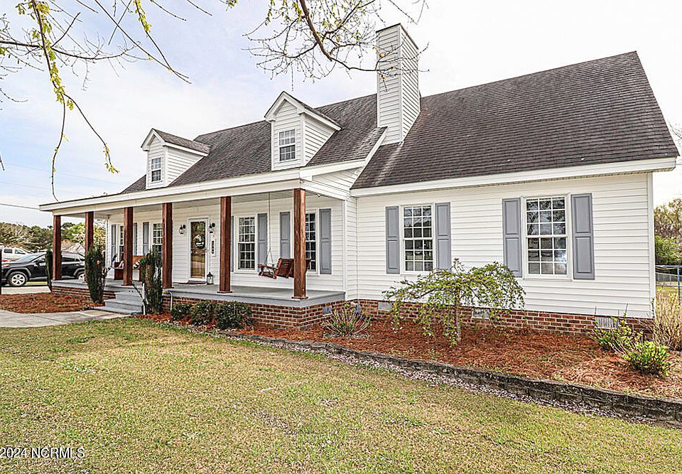 1st image of 1344 Evergreen Drive
