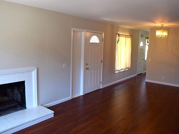 2nd image of 1400 Greenwood Way