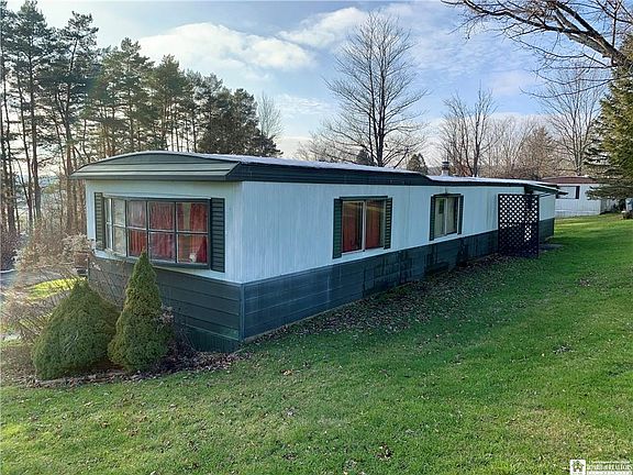 2nd image of 125 Greenhurst Village Dr