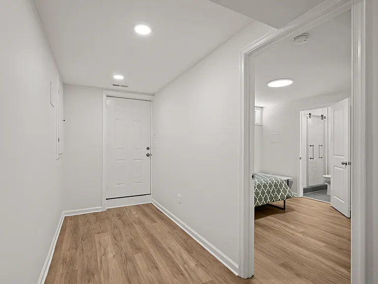 3717 Seven Mile Ln — Photo 32