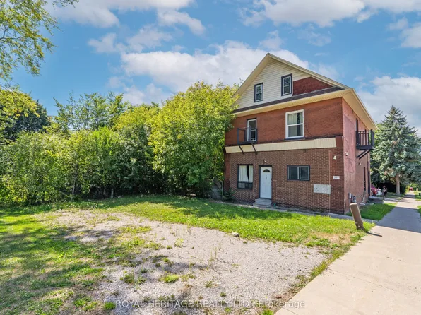 394 Centre St S, Oshawa, ON L1H 4B9