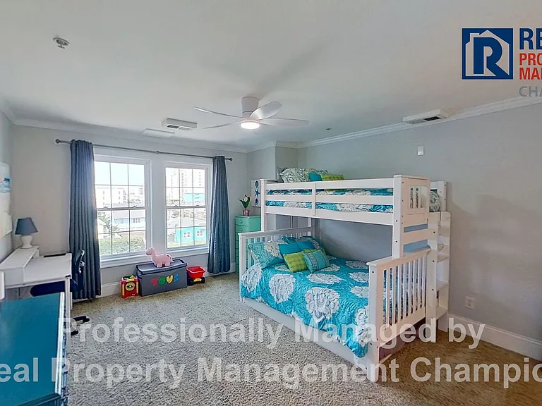 307 N Lake Park Blvd #202 — Photo 20