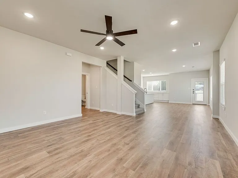 6846 Florence Dr — Photo 4