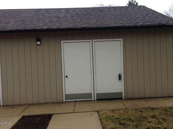 4th image of 1364 W Norton Ave