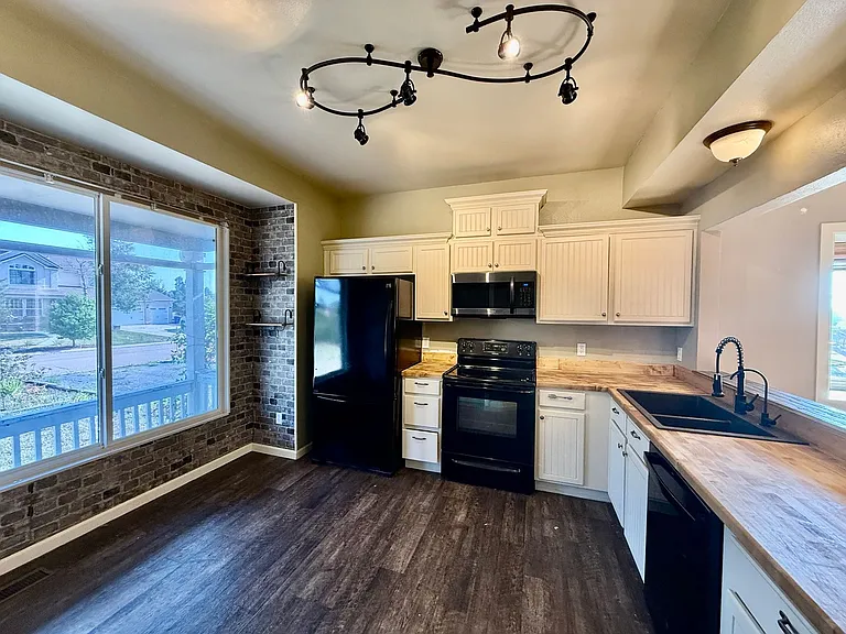 8306 Tibbs Rd — Photo 3