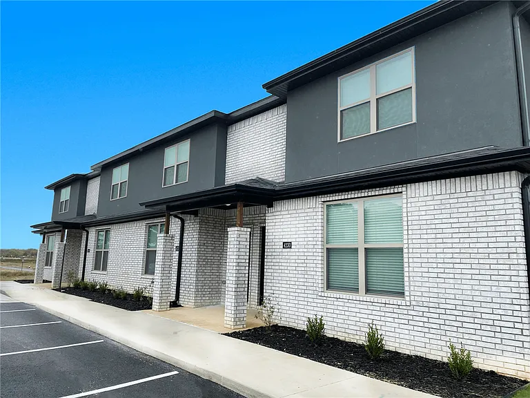 Rupple Townhomes — Photo 8