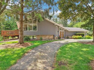 21195 Sierra Dr, Brookfield, WI 53045