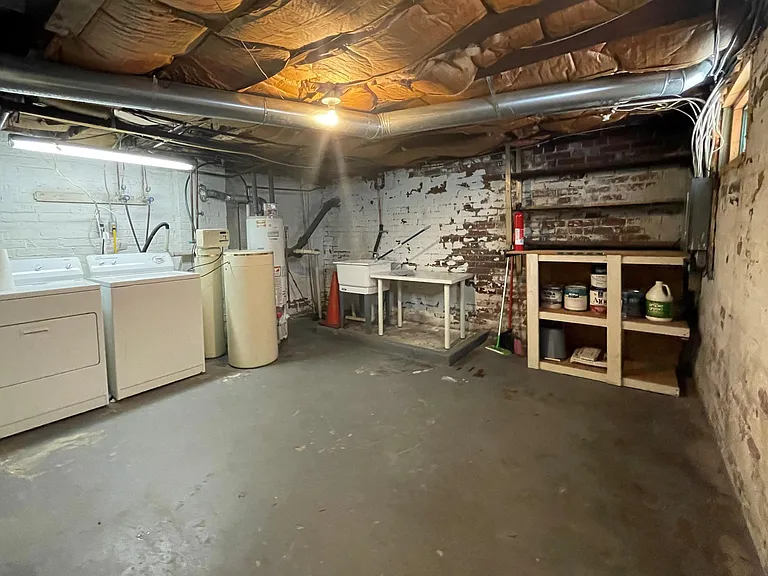 Laundry/Storage