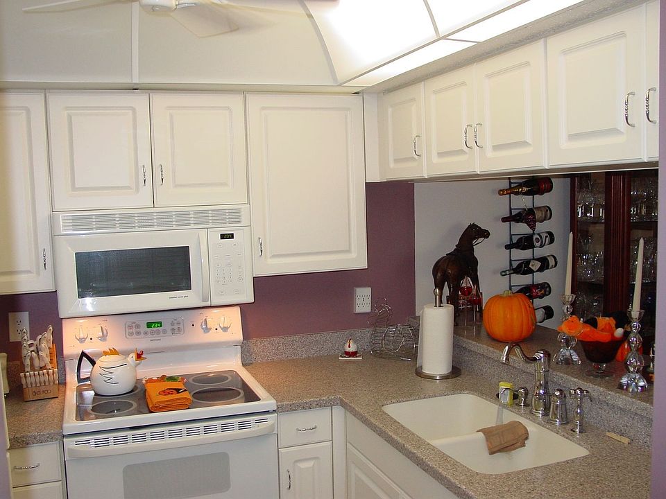 Kitchen / Corian