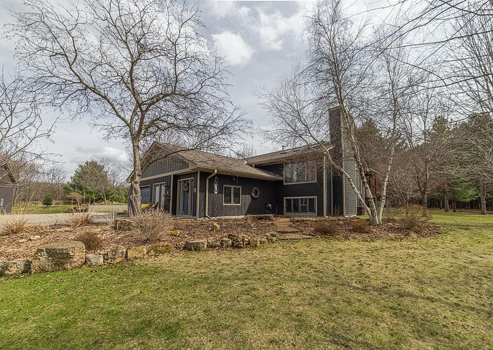 1st image of 1549 Twin Springs Road