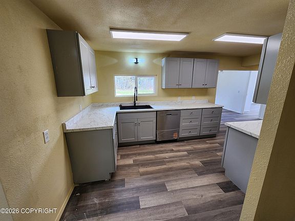 5th image of 835 Nelchina St