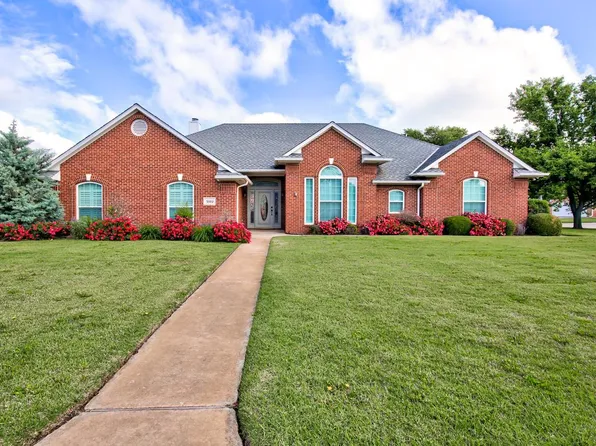 3502 Northlake Ln, Enid, OK 73703
