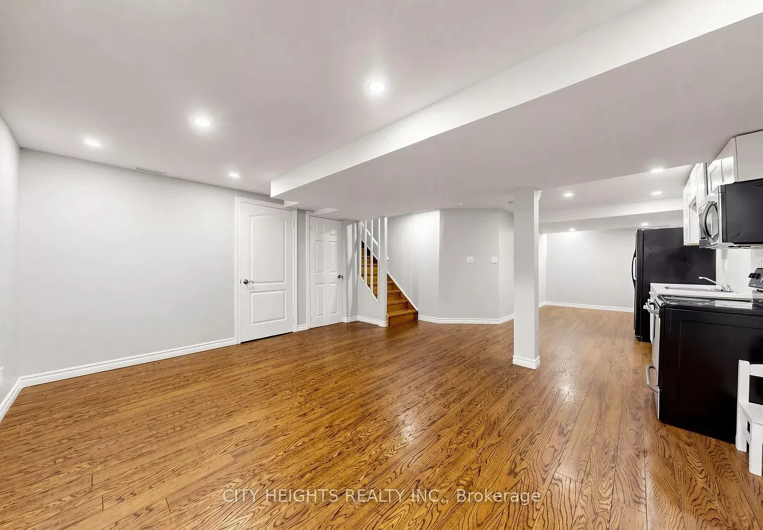 2 bed, $2,000 — Photo 4