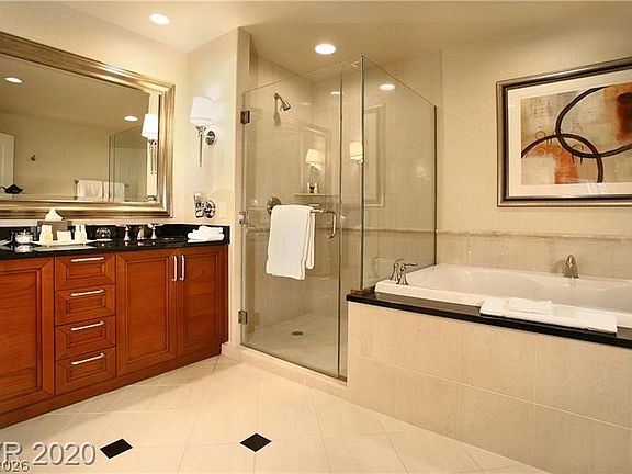 5th image of 135 Harmon Ave #618