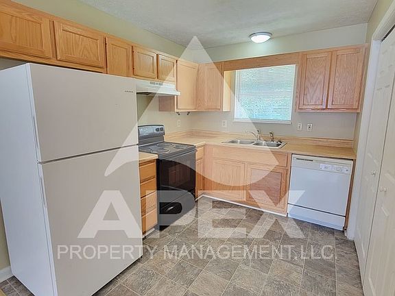 4th image of 108 Gray Squirrel Ln #110
