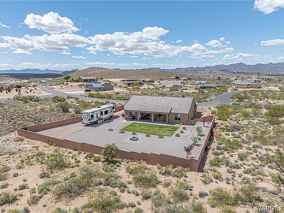 4th image of 3286 E Rosslynn Drive