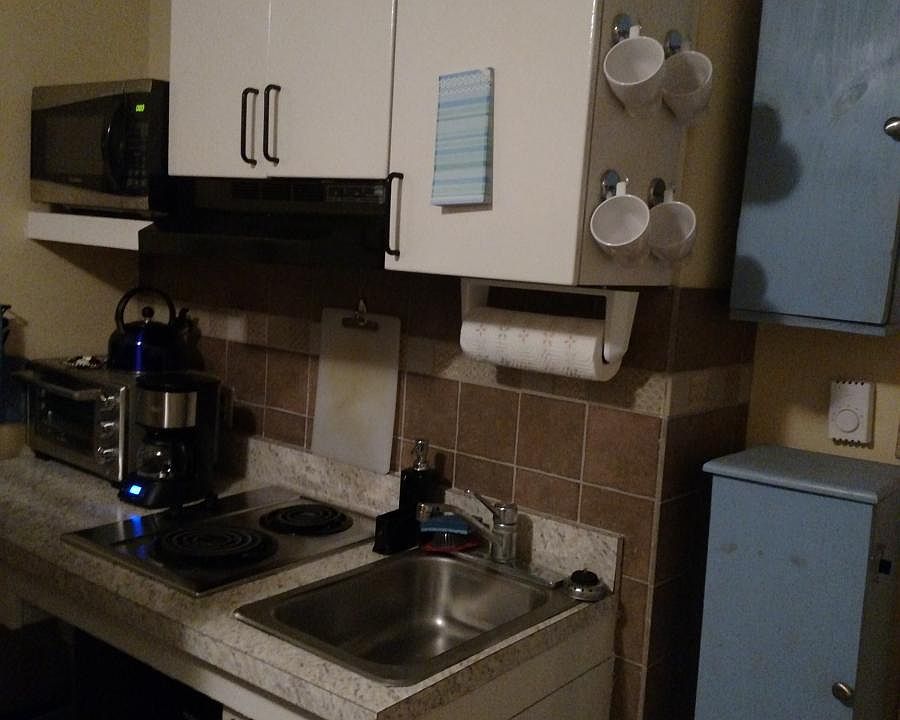 1st image of 805 E 8th St #203