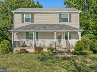 9414 Fox Run Dr, Clinton, MD 20735