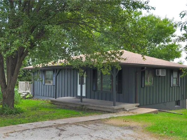 100 Patsandene St, King City, MO 64463