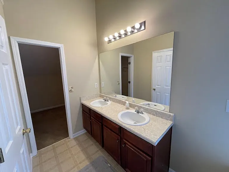 4202 Fortune Point — Photo 30
