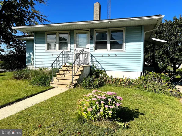 38 Franklin St, Cedarville, NJ 08311