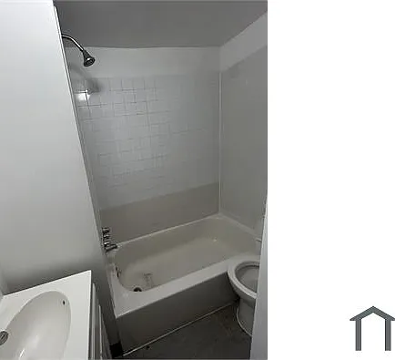 90 Linden St — Photo 7