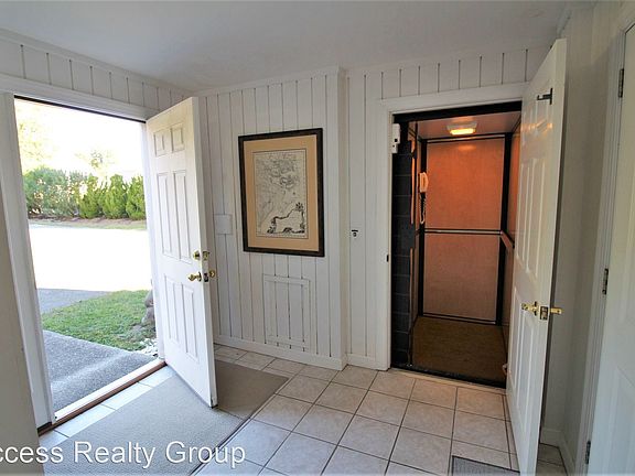 3rd image of 991 Chadwick Shores Dr