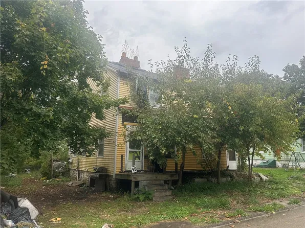 48 Main St, Mc Clellandtown, PA 15458