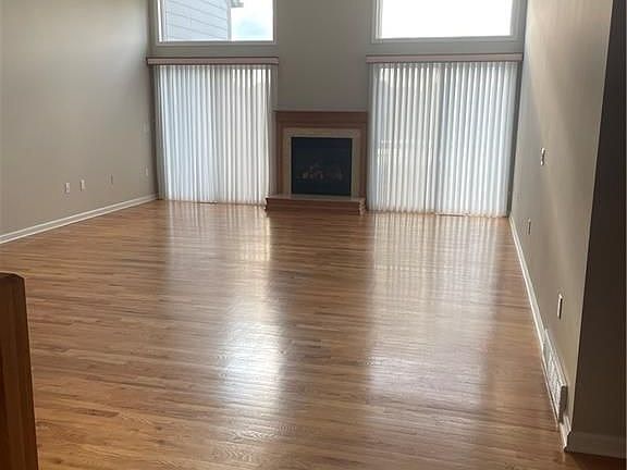 5th image of 239 Oarlock Cir