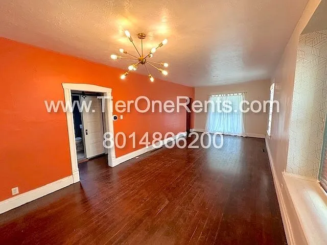141 E Wentworth Ave — Photo 24