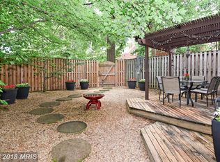 2506 10th St N, Arlington, VA 22201