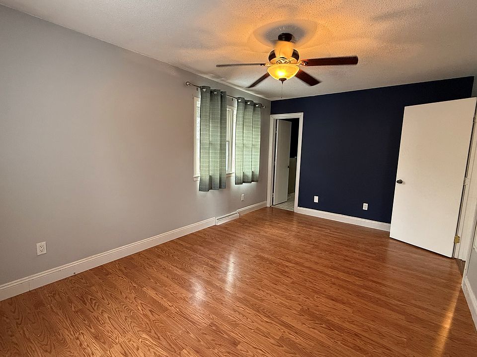 1st image of 4934 W Bancroft St